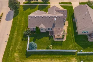 2030 Escalade Rd, Bloomington, IL 61705 - Photo 47