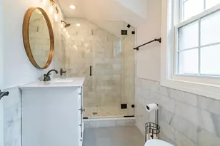 7137 N Francisco Ave, Chicago, IL 60645 - Photo 13