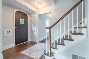 7137 N Francisco Ave, Chicago, IL 60645 - Photo 17