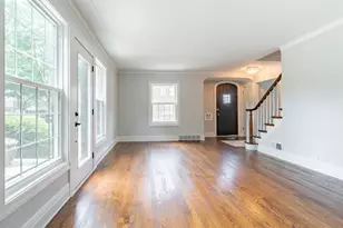 7137 N Francisco Ave, Chicago, IL 60645 - Photo 15