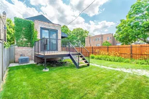 7137 N Francisco Ave, Chicago, IL 60645 - Photo 7