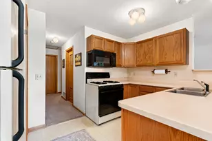 340 Loyola Dr, Elgin, IL 60123 - Photo 11