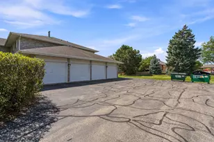 340 Loyola Dr, Elgin, IL 60123 - Photo 29
