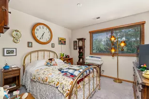 340 Loyola Dr, Elgin, IL 60123 - Photo 23