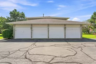 340 Loyola Dr, Elgin, IL 60123 - Photo 27