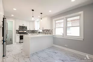 8834 S Oglesby Ave, Chicago, IL 60617 - Photo 7