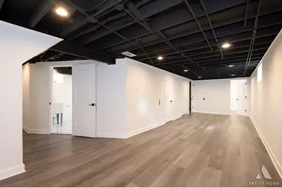 8834 S Oglesby Avenue, Chicago, IL 60617 - Photo 11