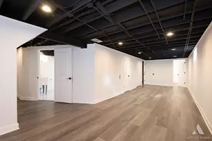 8834 S Oglesby Ave, Chicago, IL 60617 - Photo 11
