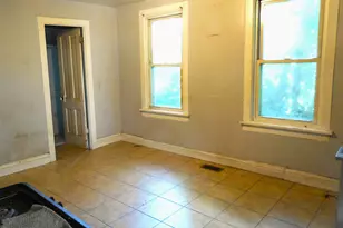 219 W 118th St, Chicago, IL 60628 - Photo 11