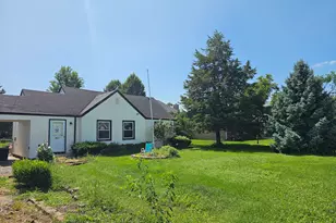 7911 W 92nd St, Hickory Hills, IL 60457 - Photo 1