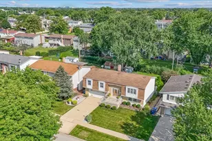 1814 W Catalpa Ln, Mount Prospect, IL 60056 - Photo 3