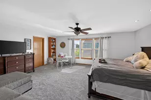909 Walnut Dr, Kirkland, IL 60146 - Photo 21