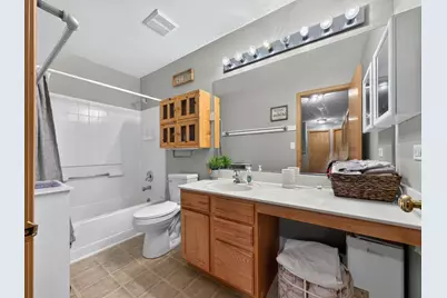 909 Walnut Drive, Kirkland, IL 60146 - Photo 27