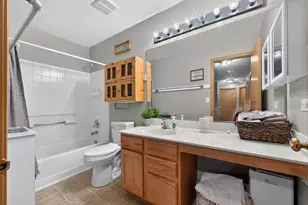 909 Walnut Dr, Kirkland, IL 60146 - Photo 27