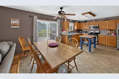 909 Walnut Drive, Kirkland, IL 60146 - Photo 7
