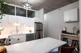 235 W Van Buren St, Chicago, IL 60607 - Photo 7