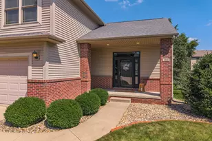 1506 Kell Ave, Bloomington, IL 61705 - Photo 3