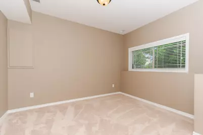 1506 Kell Avenue, Bloomington, IL 61705 - Photo 29