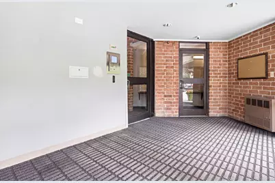 75 Kristin Circle #309, Schaumburg, IL 60195 - Photo 3