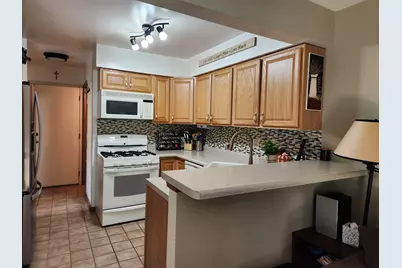 1349 Queensgreen Circle, Naperville, IL 60563 - Photo 7