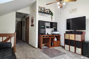 1349 Queensgreen Cir, Naperville, IL 60563 - Photo 17