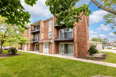 6416 W 64th Place #3A, Chicago, IL 60638 - Photo 1
