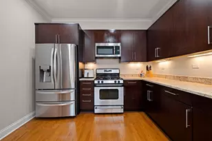 2811 N Bell Ave, Chicago, IL 60618 - Photo 13