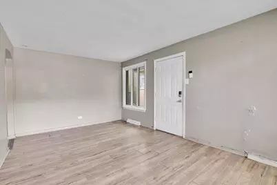 9302 S Rhodes Avenue, Chicago, IL 60619 - Photo 15
