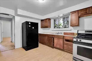 9302 S Rhodes Ave, Chicago, IL 60619 - Photo 5
