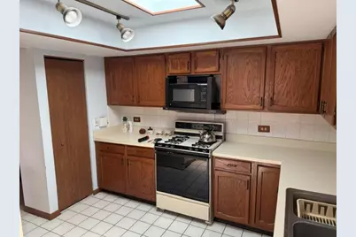 4125 W 93rd Place #B, Oak Lawn, IL 60453 - Photo 7