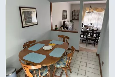 4125 W 93rd Place #B, Oak Lawn, IL 60453 - Photo 5