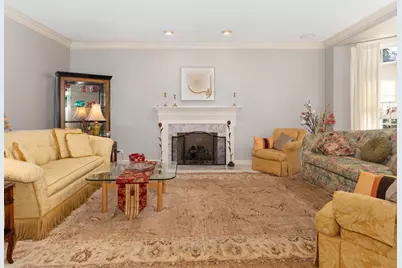 818 Fox Glen Drive, Saint Charles, IL 60174 - Photo 9