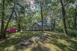 364 E Franklin St, Bement, IL 61813 - Photo 3