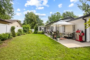 298 Peach Tree Ln, Elk Grove Village, IL 60007 - Photo 21
