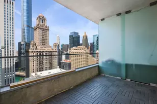 8 E Randolph St, Chicago, IL 60601 - Photo 17