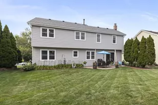 1608 Lois Ann Ln, Naperville, IL 60563 - Photo 23