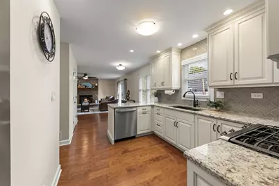1608 Lois Ann Lane, Naperville, IL 60563 - Photo 5