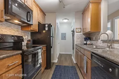 95 Kensington Circle #208, Wheaton, IL 60189 - Photo 13