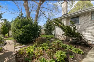 9712 S Kolmar Ave, Oak Lawn, IL 60453 - Photo 17