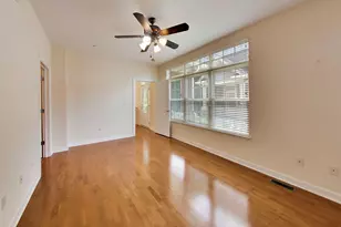 512 Callie Ct, Morton Grove, IL 60053 - Photo 13