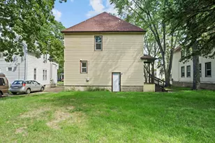 1439 8th Ave, Rockford, IL 61104 - Photo 3