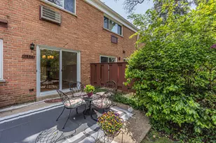 1534 Palmgren Dr, Glenview, IL 60025 - Photo 17