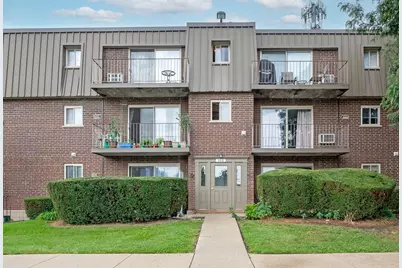 586 Fairway View Drive #1B, Wheeling, IL 60090 - Photo 1