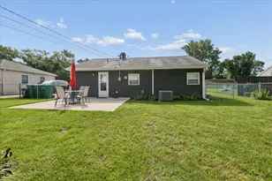2207 Marmion Ave, Joliet, IL 60436 - Photo 17