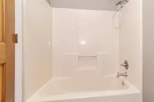 34 Chiswick Cir, Bloomington, IL 61704 - Photo 25