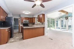 34 Chiswick Cir, Bloomington, IL 61704 - Photo 13