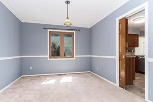 34 Chiswick Cir, Bloomington, IL 61704 - Photo 7