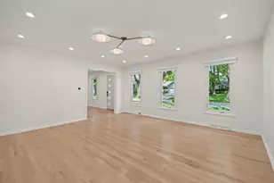 1120 Summit Hills Ln, Naperville, IL 60563 - Photo 5