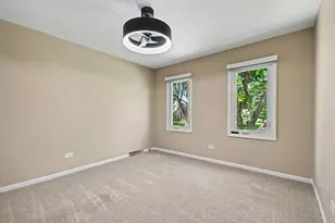 1120 Summit Hills Ln, Naperville, IL 60563 - Photo 19