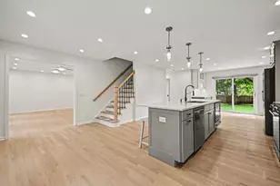 1120 Summit Hills Ln, Naperville, IL 60563 - Photo 7
